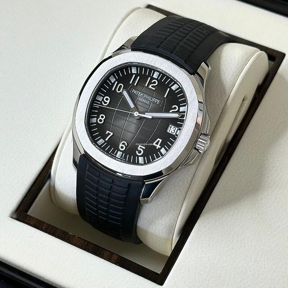 Patek Philippe Aquanaut Travel Time